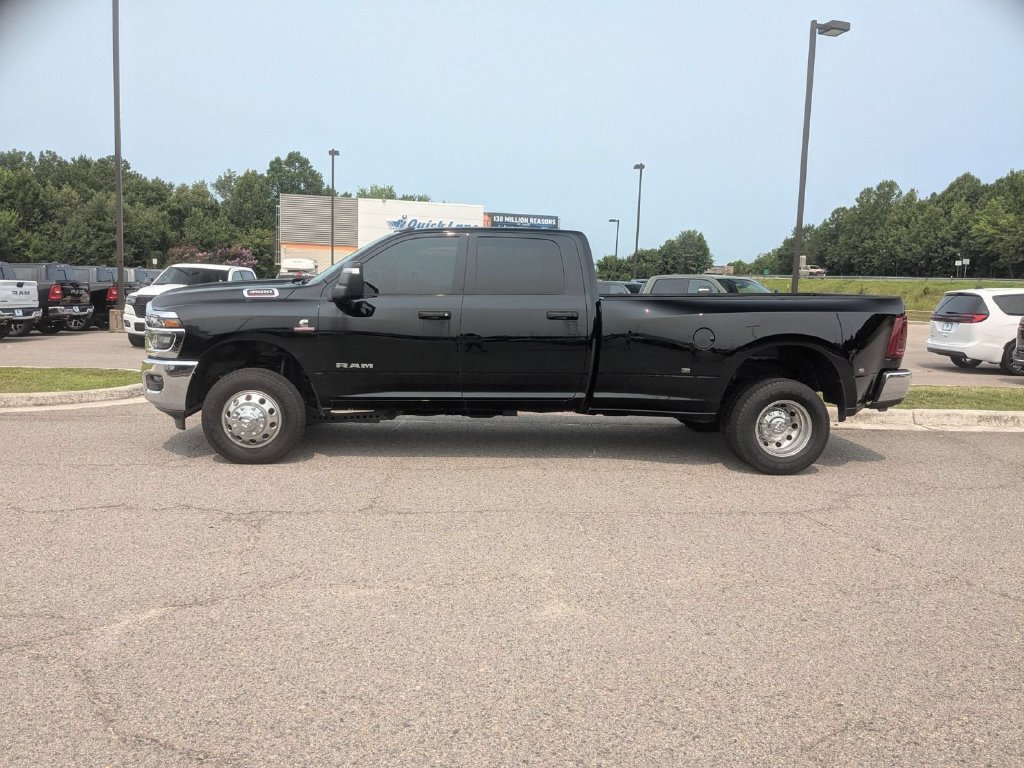New 2026 RAM 3500 Big Horn AWD/4WD image 2