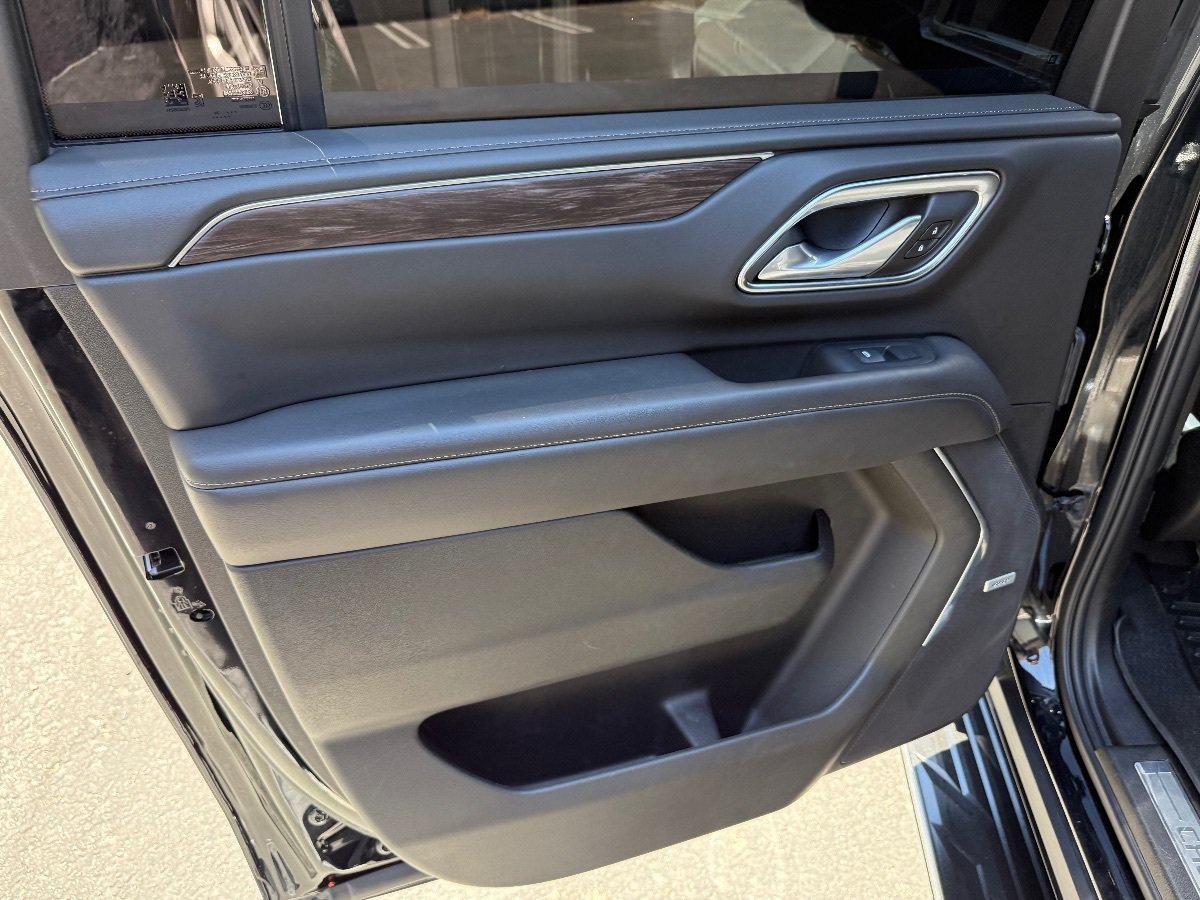 Used 2024 Chevrolet Suburban LT AWD/4WD image 14