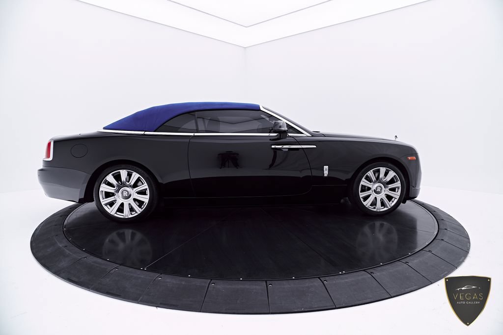 Used 2019 Rolls-Royce Dawn RWD image 17