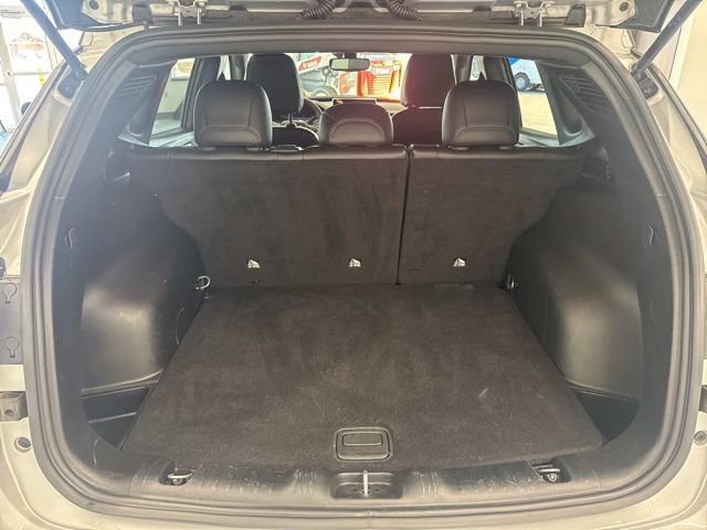 Used 2025 Jeep Compass Trailhawk AWD/4WD image 10