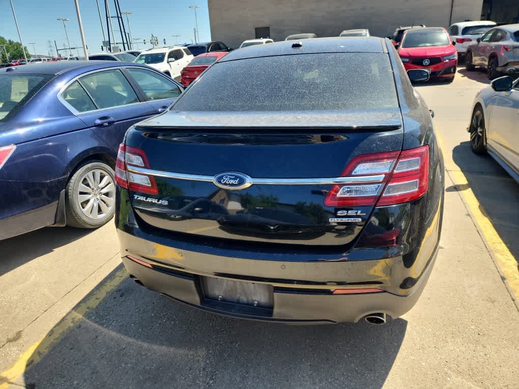Used 2014 Ford Taurus SEL w/ Equipment Group 201A FWD image 6
