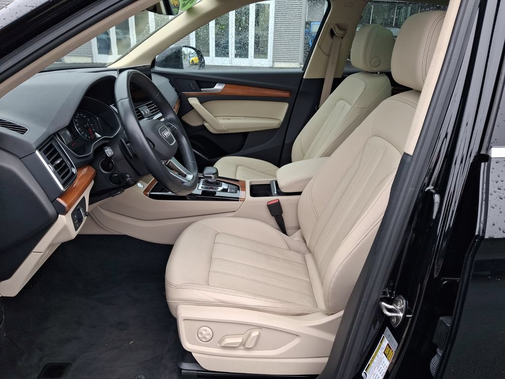 Used 2021 Audi Q5 2.0T Premium w/ Convenience Package AWD/4WD image 14