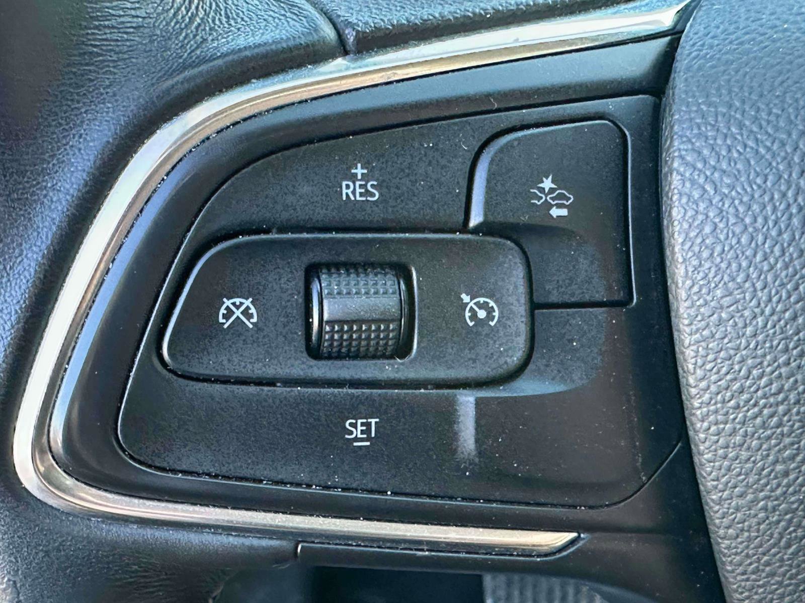 Used 2021 Buick Encore GX Select image 21