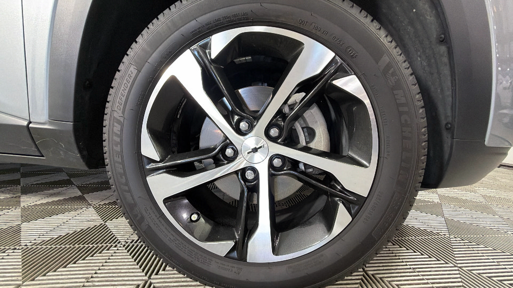 Certified 2024 Chevrolet Trax RS w/ Sunroof Package FWD image 38