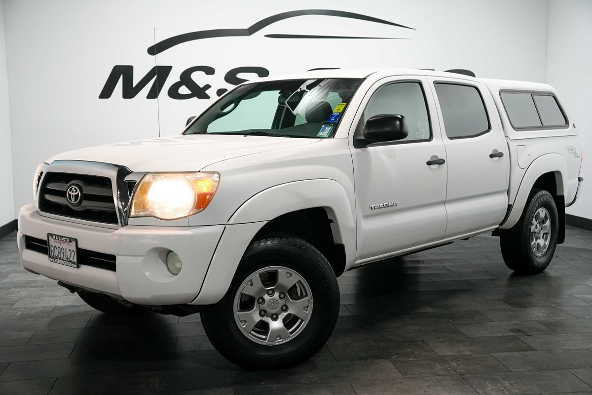 Used 2006 Toyota Tacoma PreRunner RWD image 2