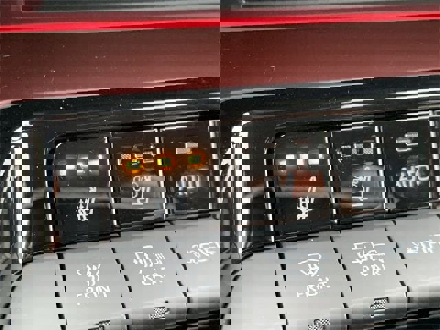 New 2025 Toyota Prius Plug-In Hybrid image 28