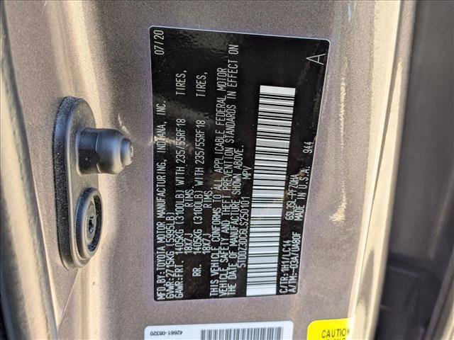 Used 2020 Toyota Sienna XLE w/ XLE Navigation Package image 30