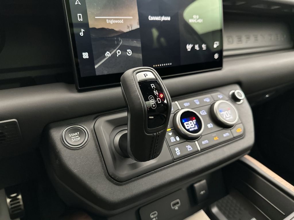 Used 2024 Land Rover Defender 110 X image 17