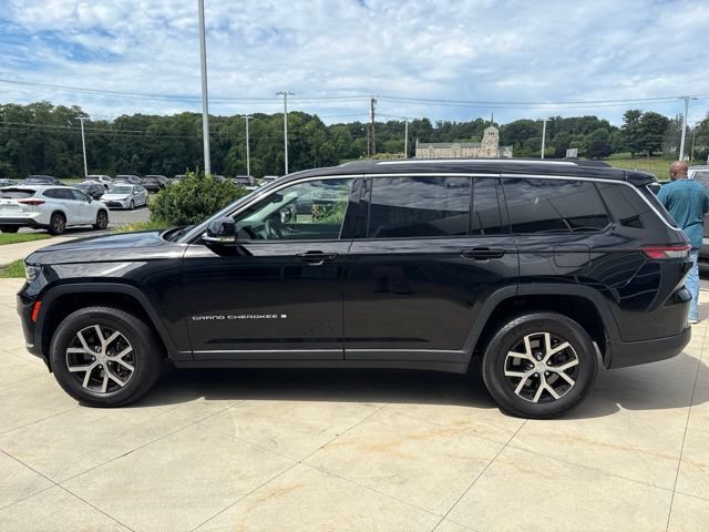 Used 2023 Jeep Grand Cherokee L Limited AWD/4WD image 4