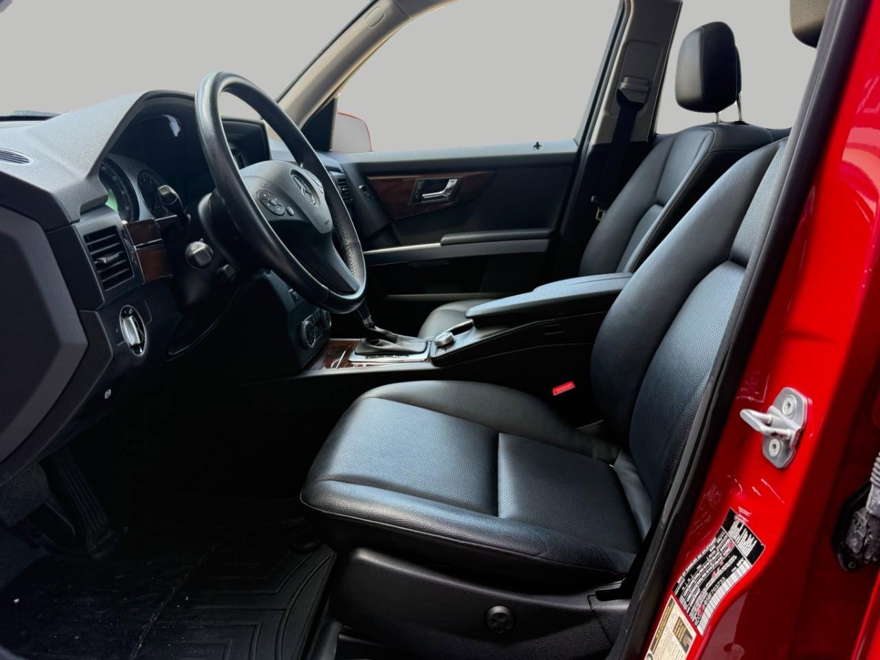 Used 2011 Mercedes-Benz GLK 350 4MATIC image 17