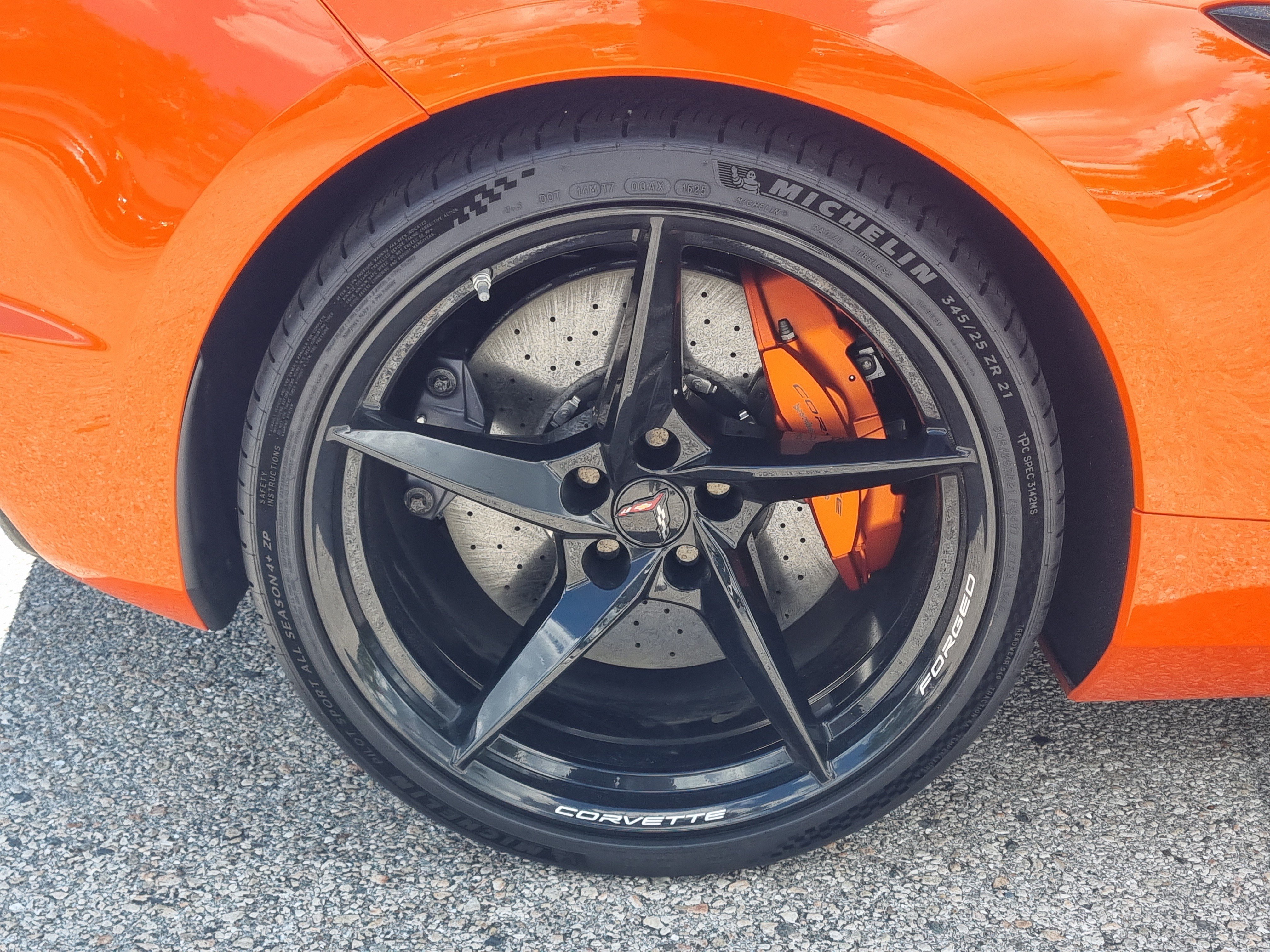 Used 2025 Chevrolet Corvette E-Ray AWD/4WD image 11