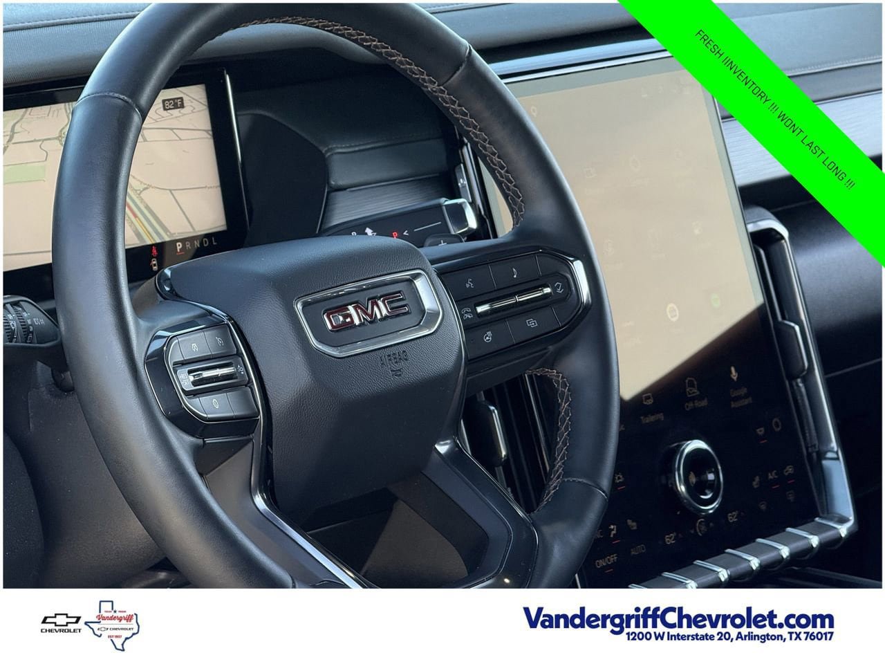 Used 2025 GMC Acadia AT4 AWD/4WD image 8