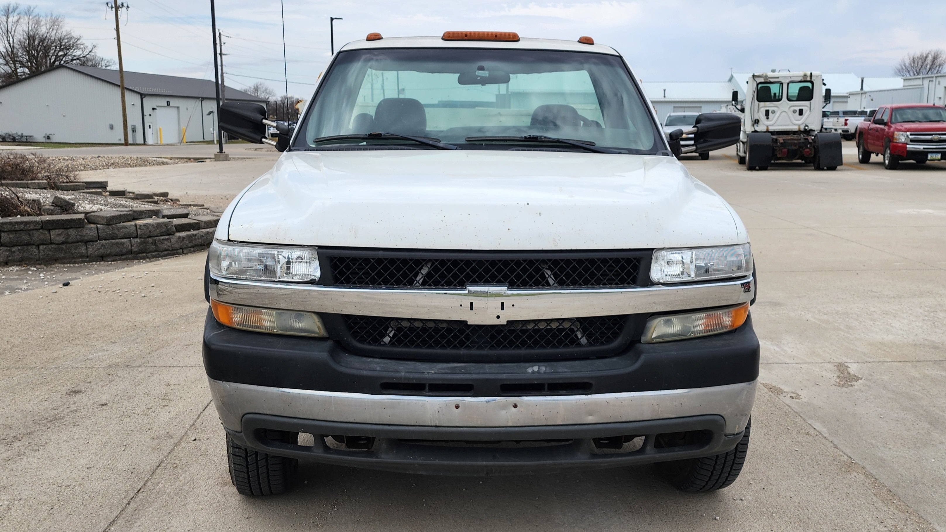 Used 2002 Chevrolet Silverado 3500 2WD Regular Cab image 2