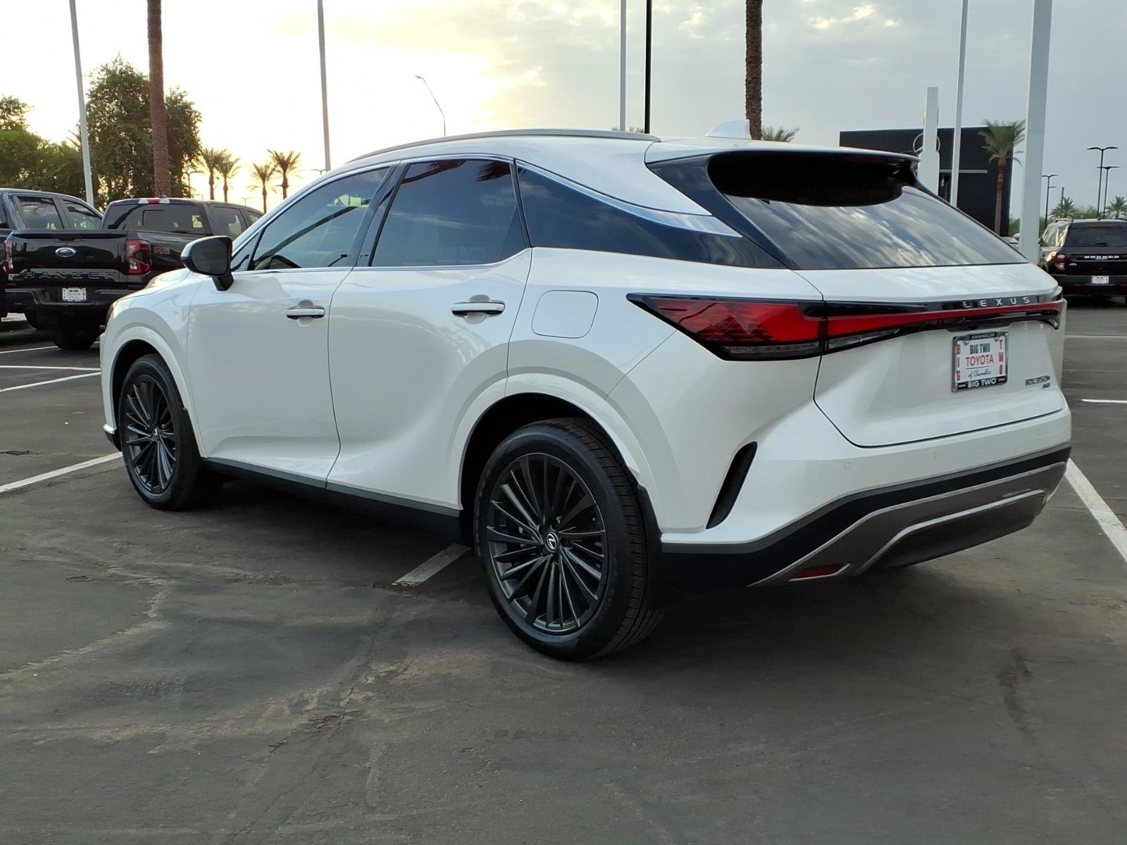Used 2025 Lexus RX 350h w/ Convenience Package AWD/4WD image 6