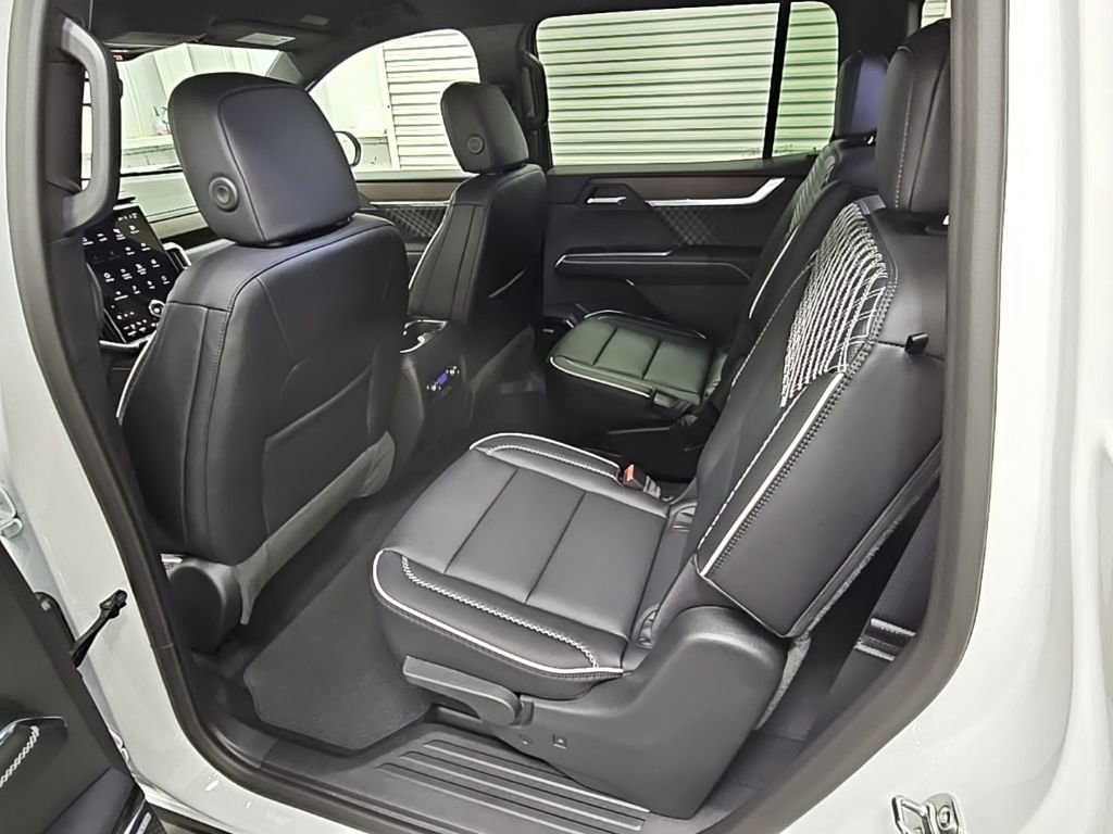 New 2026 GMC Acadia Denali w/ Super Cruise Package image 32