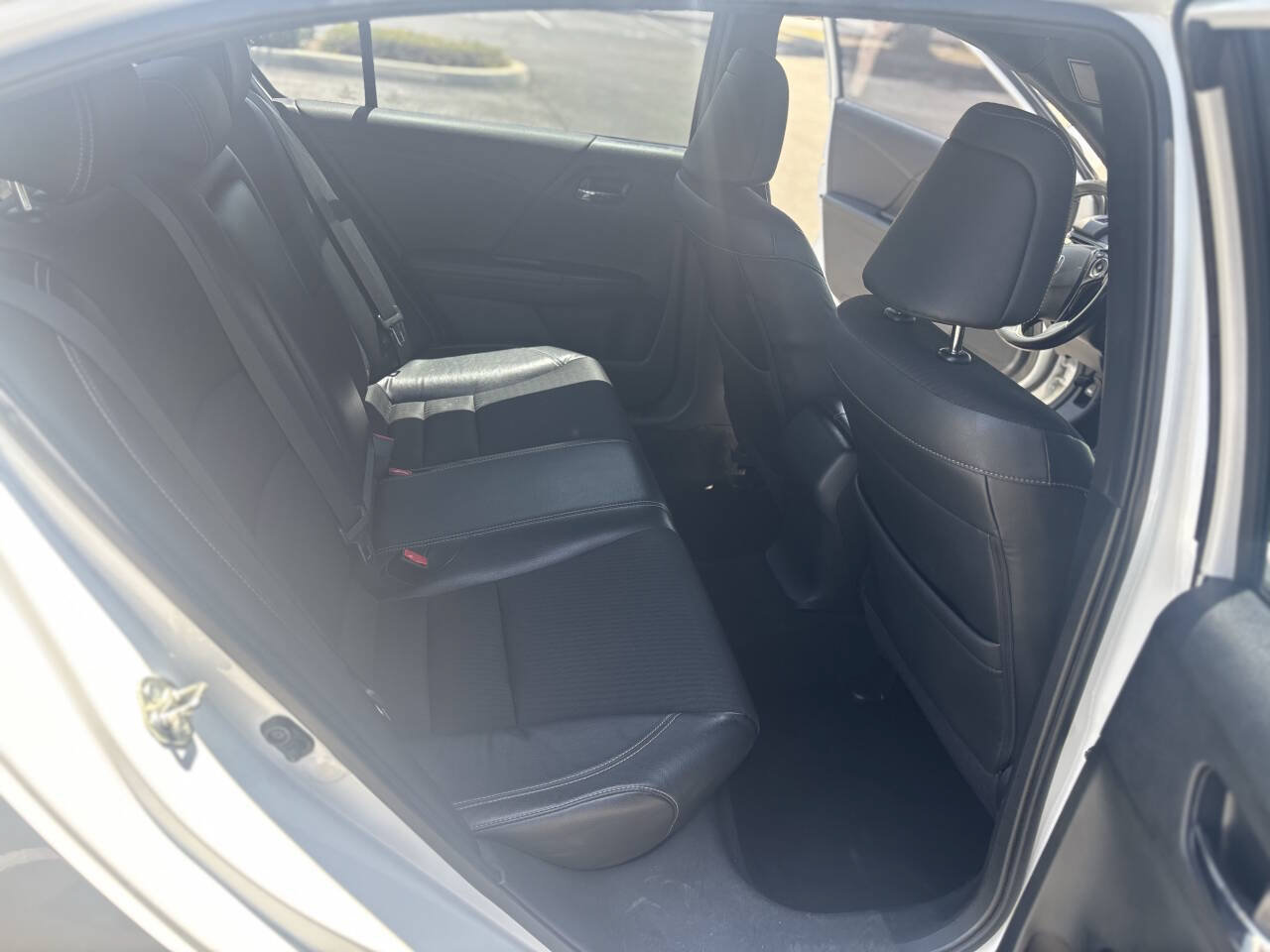 Used 2017 Honda Accord Sport image 22