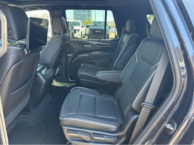Certified 2024 Cadillac Escalade Premium Luxury w/ Performance Package AWD/4WD image 27