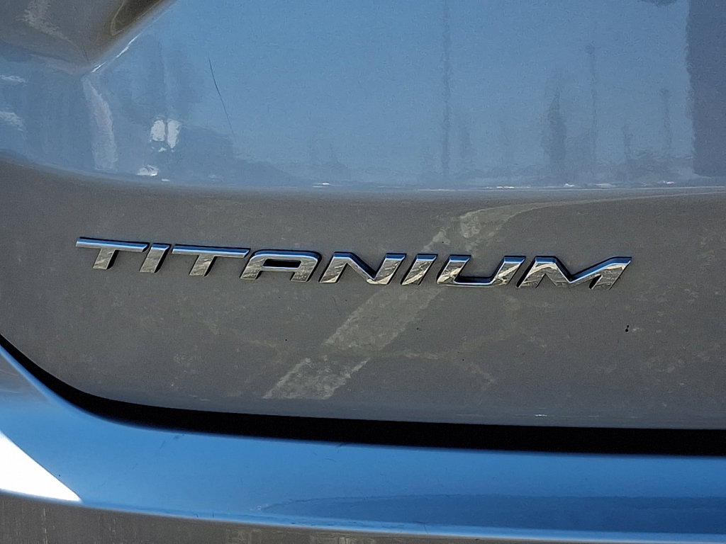 Used 2024 Ford Edge Titanium AWD/4WD image 16