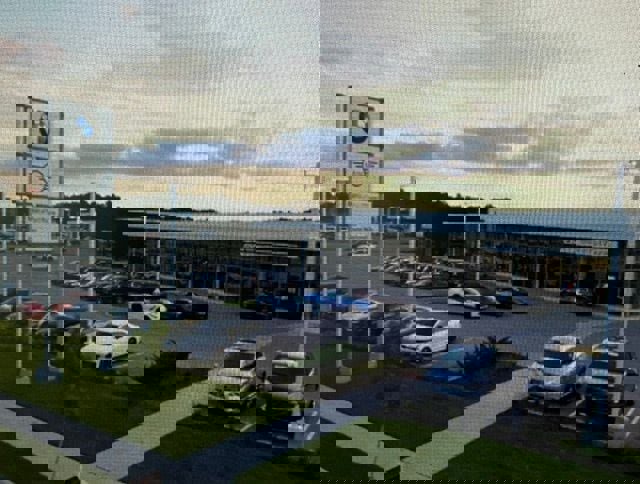 Certified 2024 Volvo XC90 T8 Ultimate w/ Protection Package Premier image 48