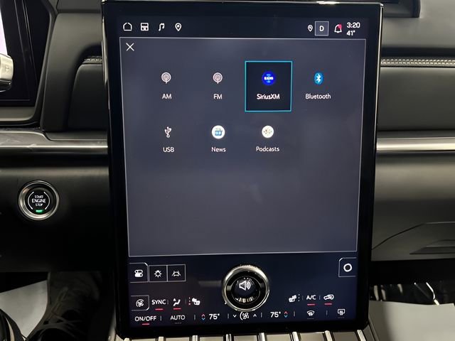 Used 2025 GMC Terrain Elevation w/ Elevation Premium Package image 25