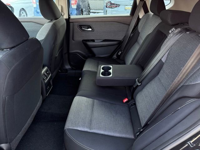 Used 2023 Nissan Rogue SV image 19