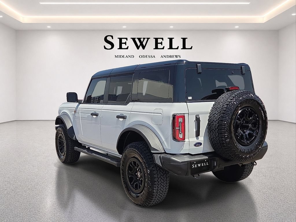 Used 2025 Ford Bronco Badlands AWD/4WD image 3