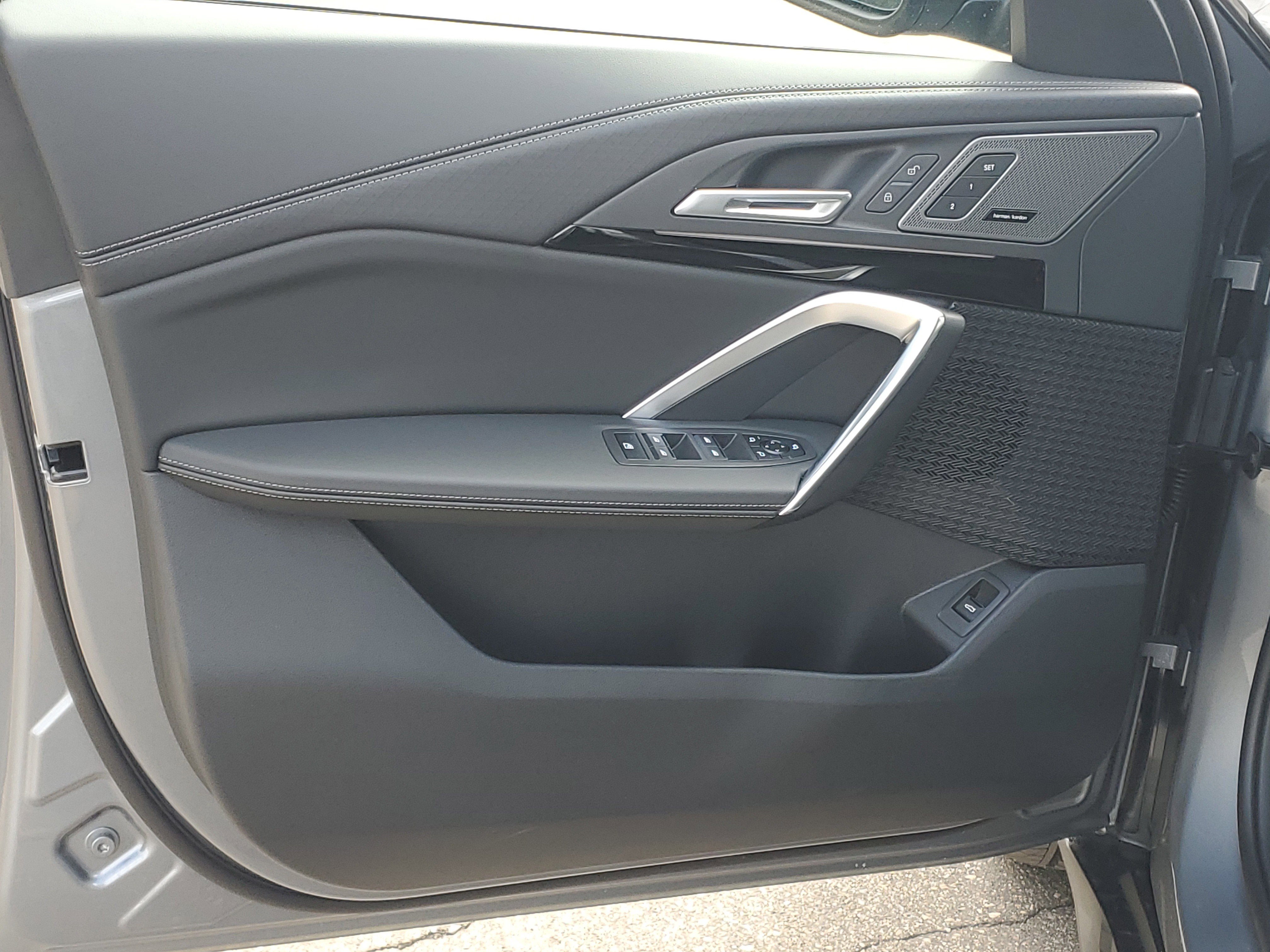 New 2026 BMW X2 xDrive28i w/ Technology Package image 5