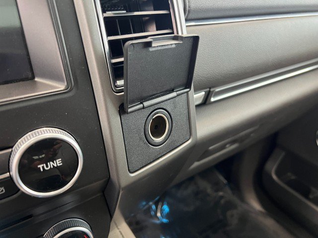 Used 2018 Ford Expedition Max XLT w/ Equipment Group 202A AWD/4WD image 33