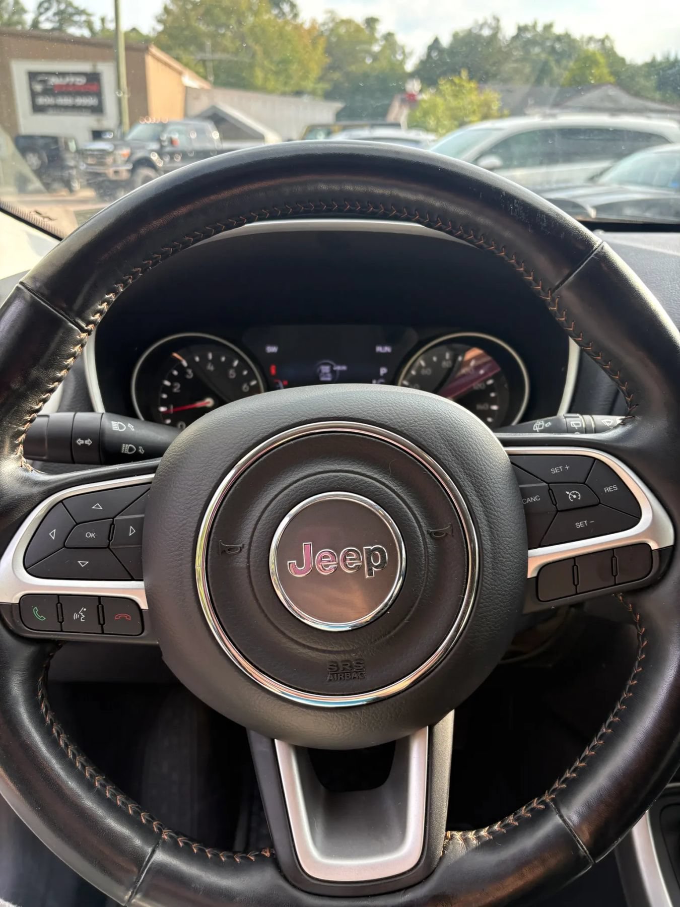 Used 2021 Jeep Compass Latitude w/ Sun and Sound Group AWD/4WD image 14