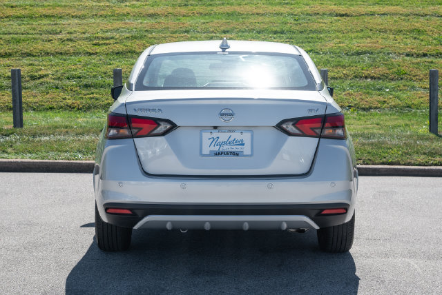 Certified 2025 Nissan Versa SV FWD image 31