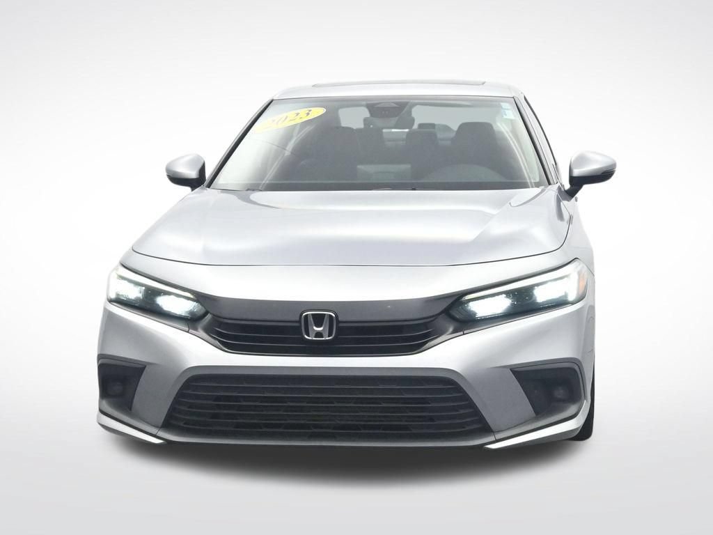 Used 2023 Honda Civic Touring image 2