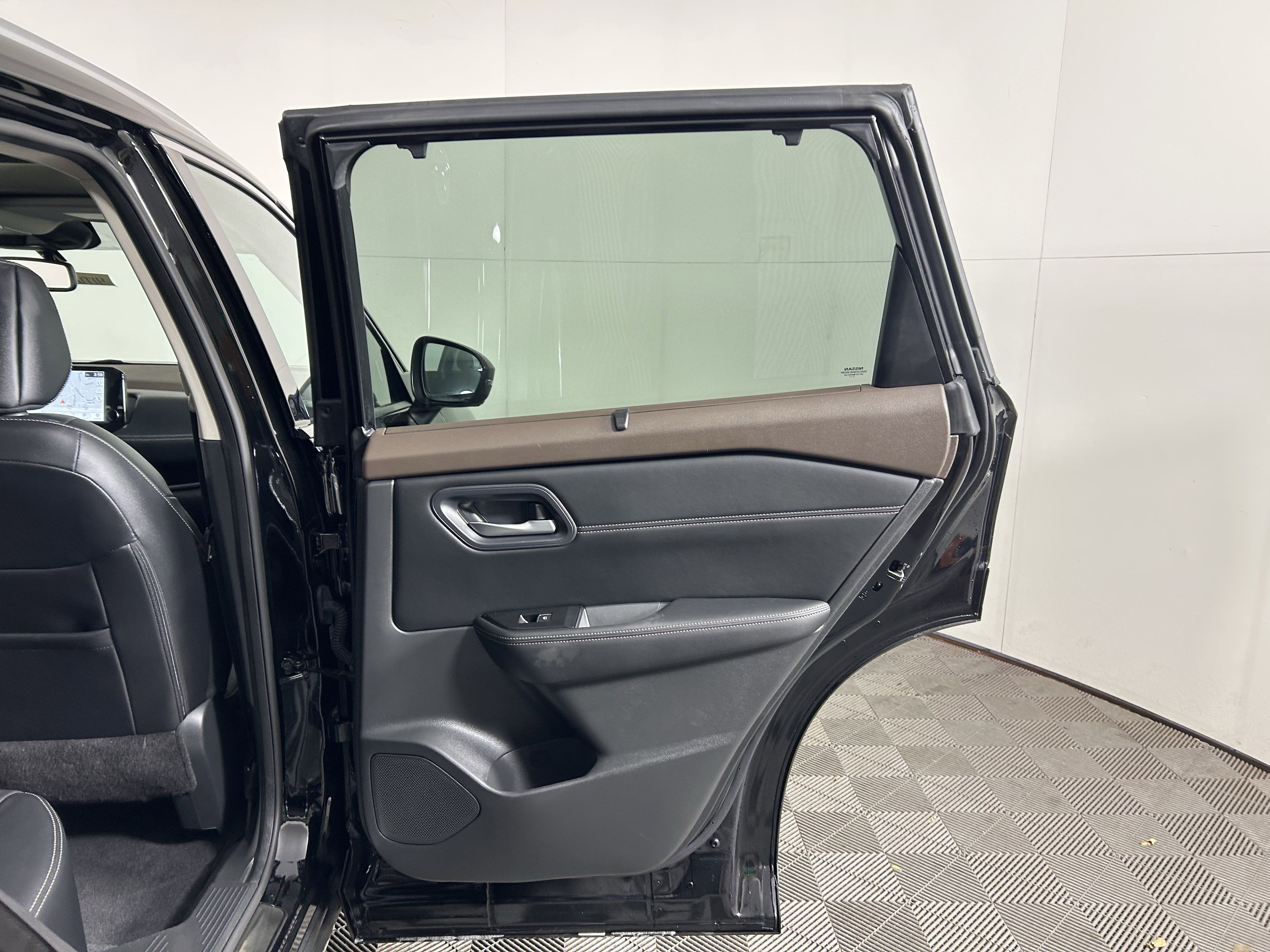 Certified 2023 Nissan Rogue SL w/ SL Premium Package image 34