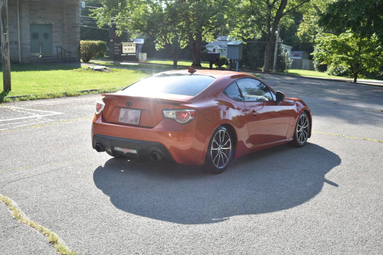 Used 2014 Scion FR-S RWD image 7