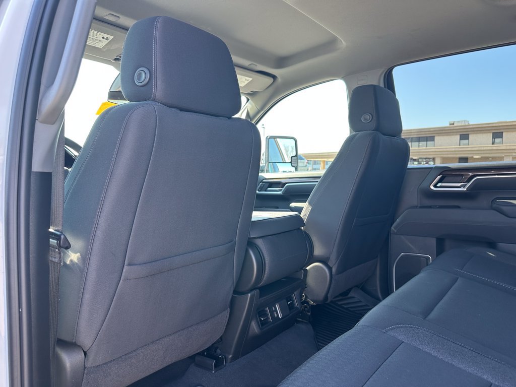 Used 2025 Chevrolet Silverado 2500 LT w/ Convenience Package AWD/4WD image 10