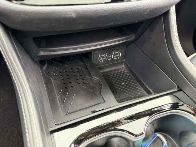 Used 2025 Chrysler Pacifica Limited FWD image 18