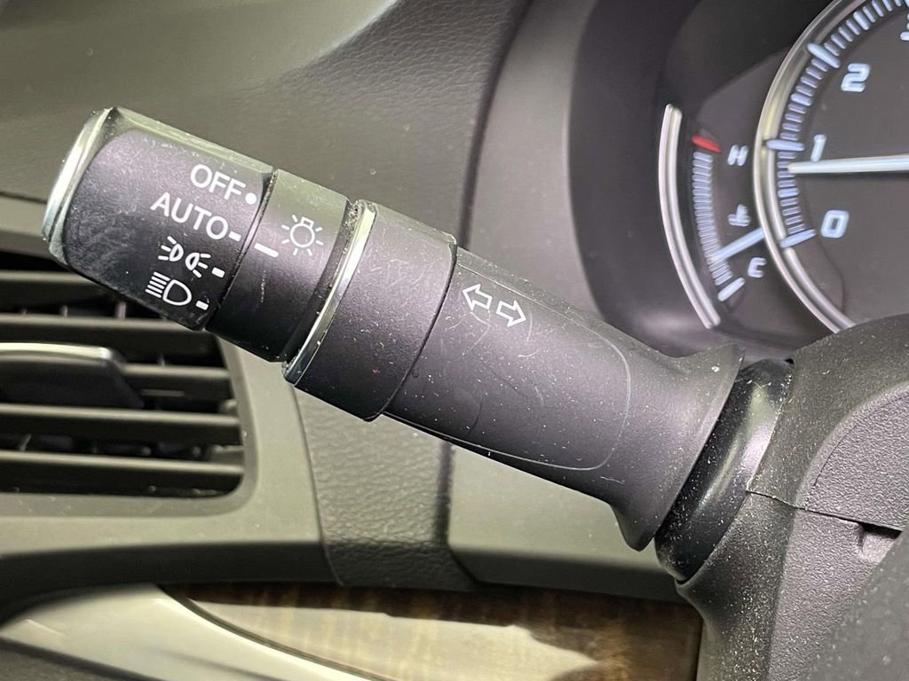 Used 2017 Acura MDX SH-AWD w/ Tech & Entertainment image 37
