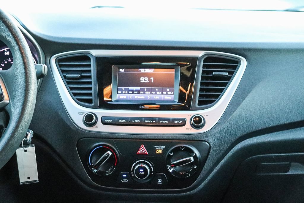 Used 2022 Hyundai Accent SE FWD image 16