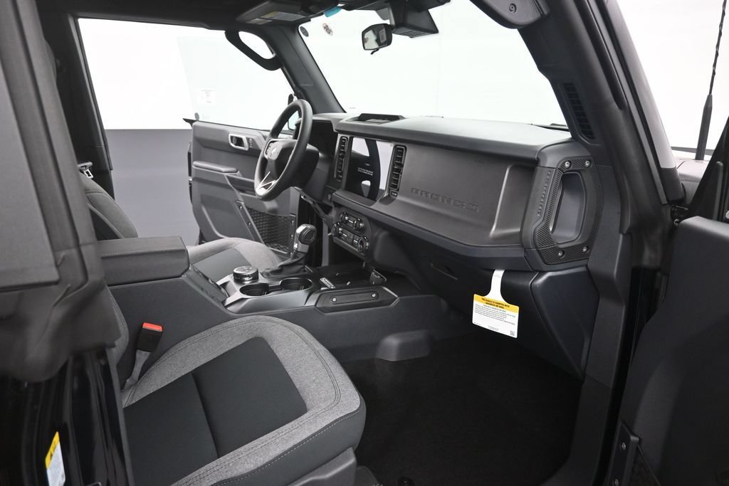 New 2026 Ford Bronco 4-Door AWD/4WD image 24