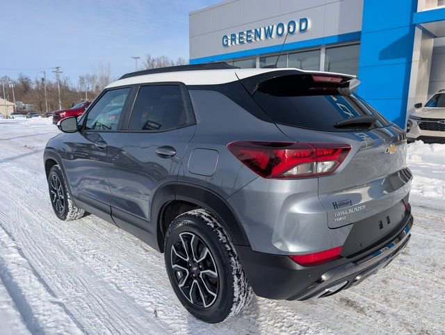 Used 2021 Chevrolet TrailBlazer ACTIV w/ Sun and Liftgate Package image 3