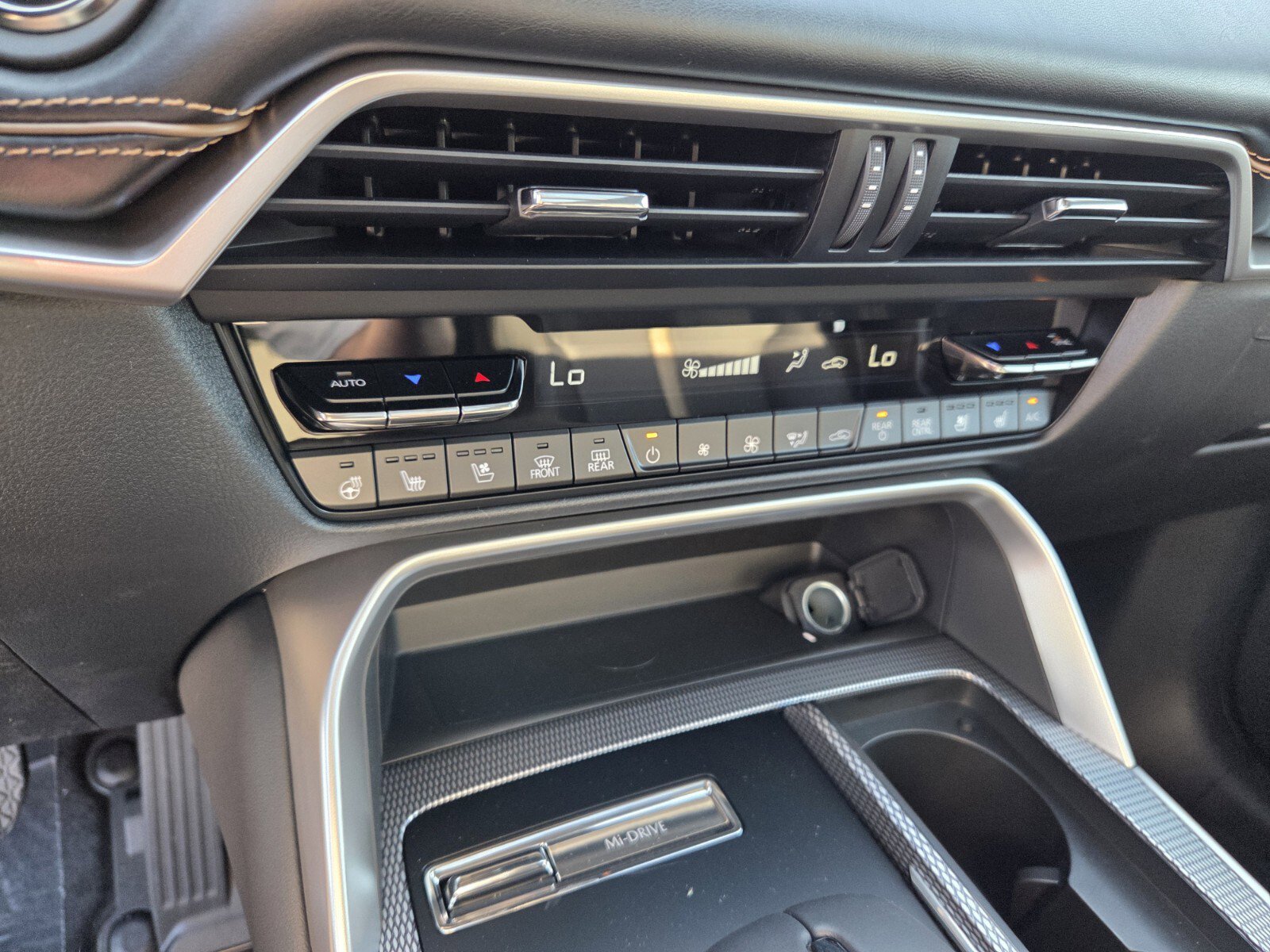 New 2026 MAZDA CX-70 3.3 Turbo w/ Premium Plus Pkg AWD/4WD image 25