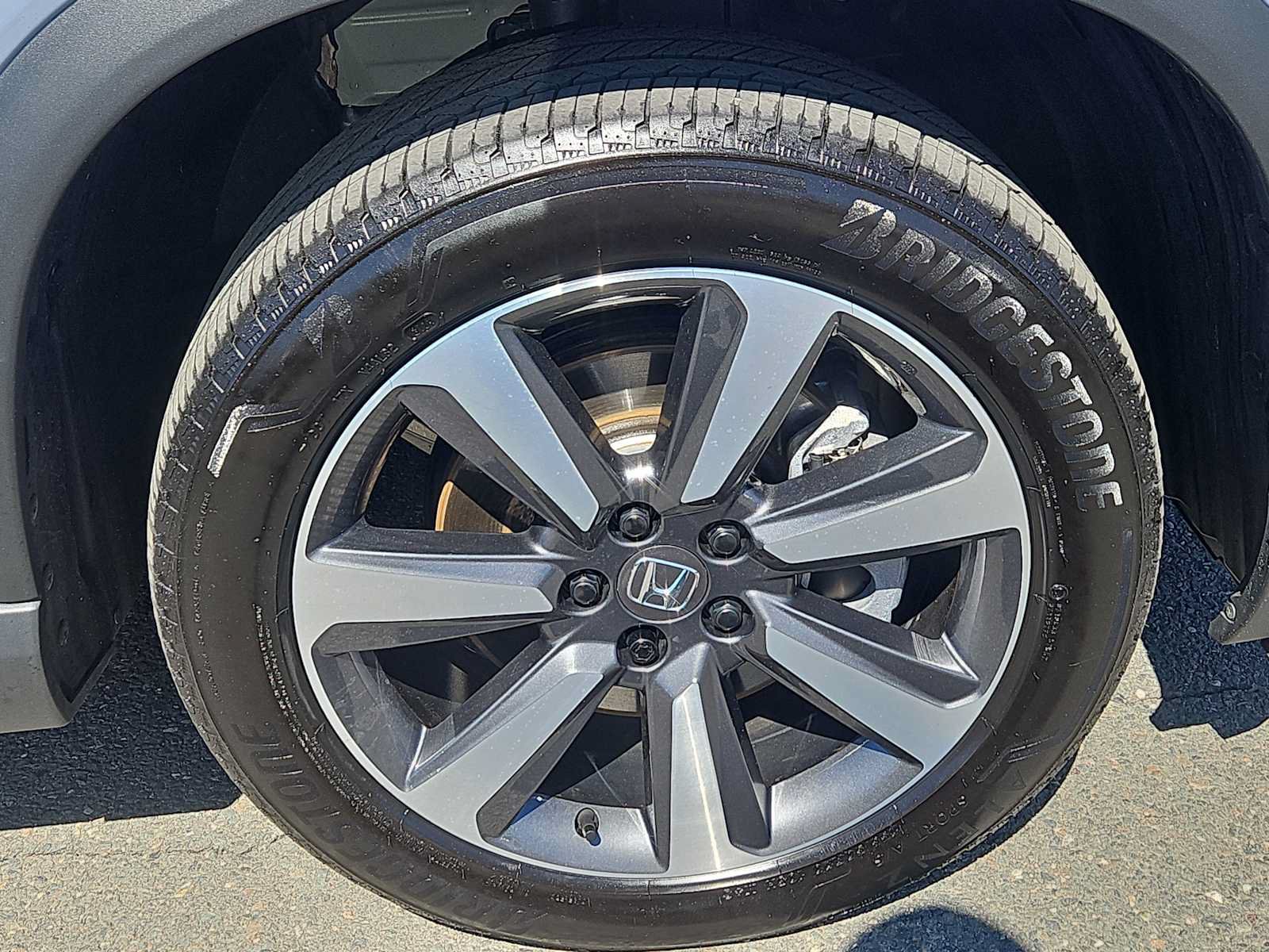 Certified 2025 Honda Pilot Touring image 10