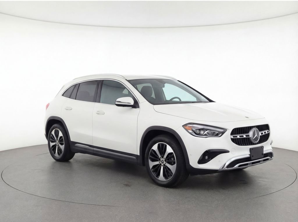 Used 2025 Mercedes-Benz GLA 250 4MATIC image 2