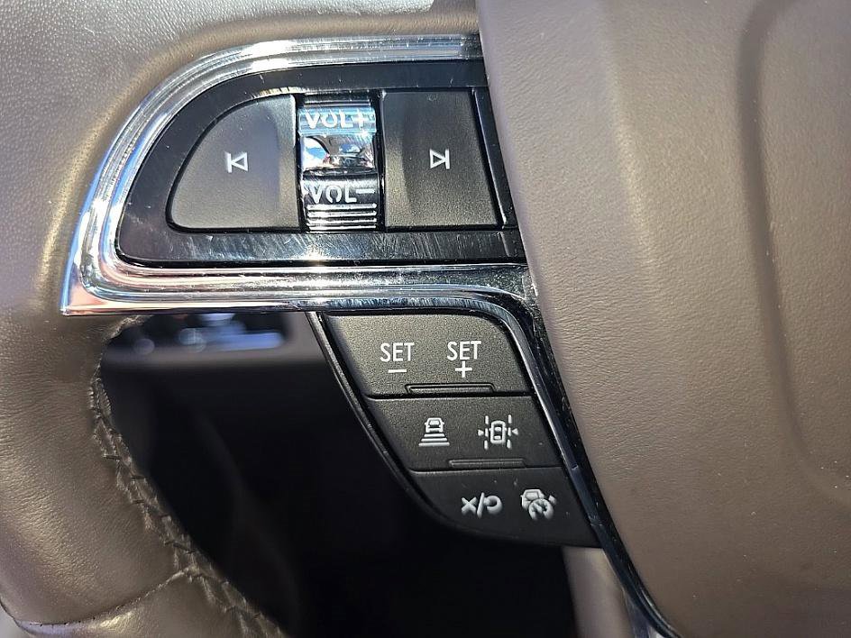 Used 2024 Lincoln Navigator Premiere image 15