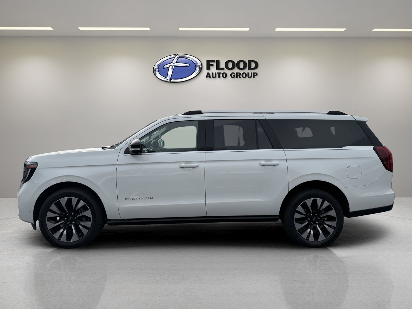 Used 2025 Ford Expedition Max Platinum w/ Driver's Package AWD/4WD image 5