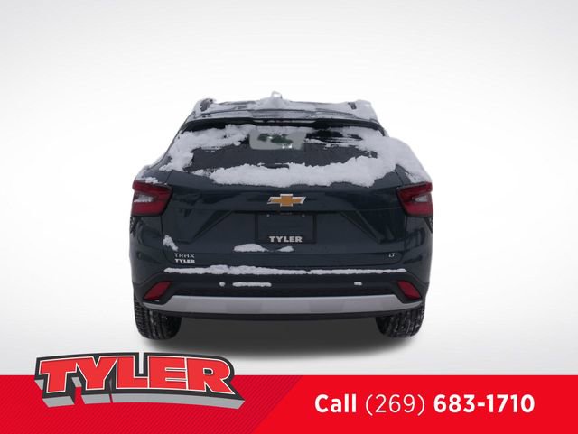 New 2026 Chevrolet Trax LT w/ Driver Confidence Package FWD image 7