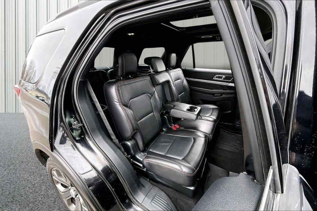 Used 2018 Ford Explorer Sport image 26