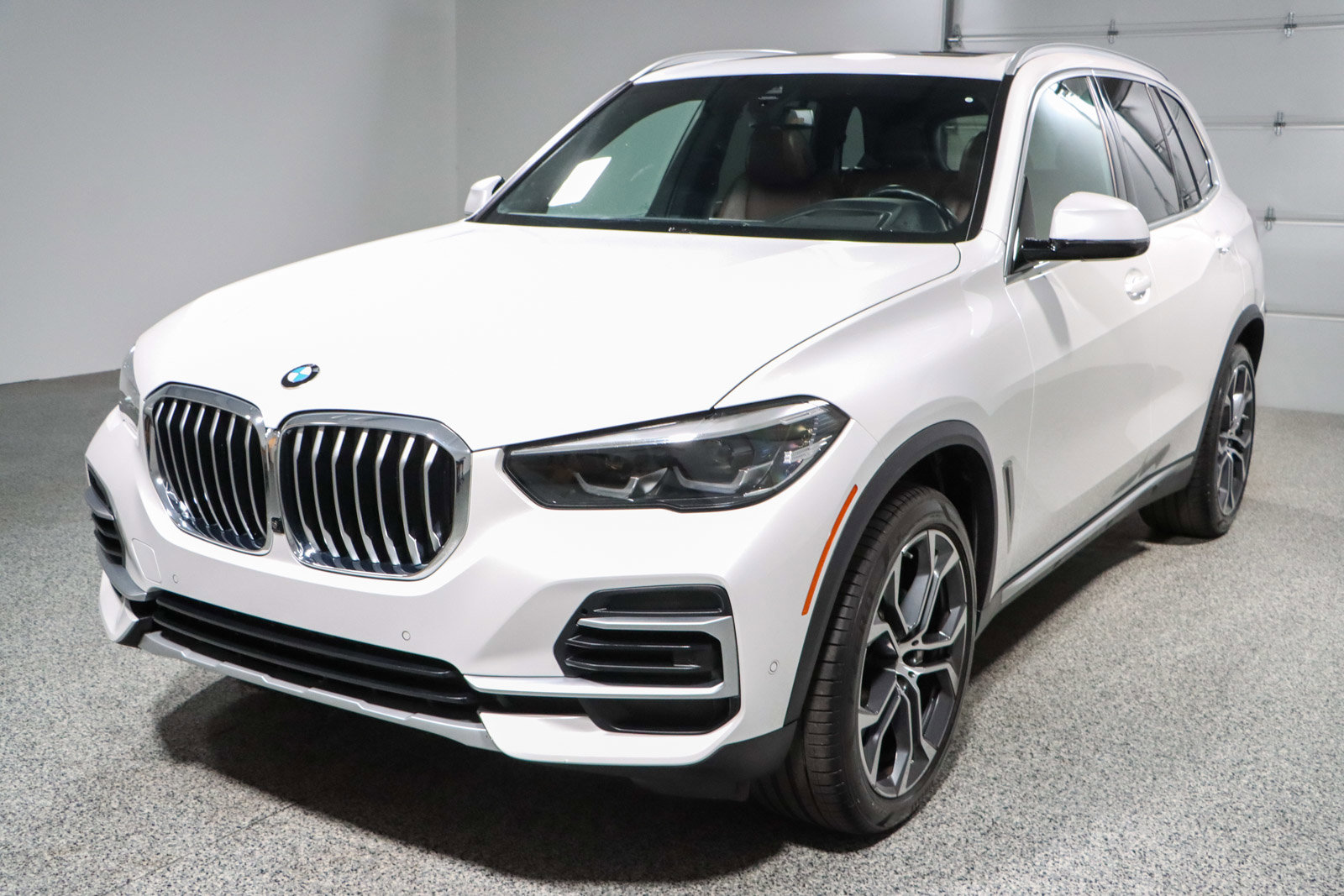 Used 2022 BMW X5 sDrive40i w/ Premium Package image 32