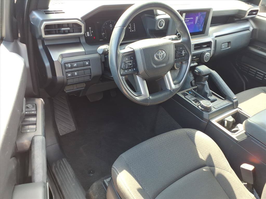 Certified 2025 Toyota 4Runner SR5 AWD/4WD image 17