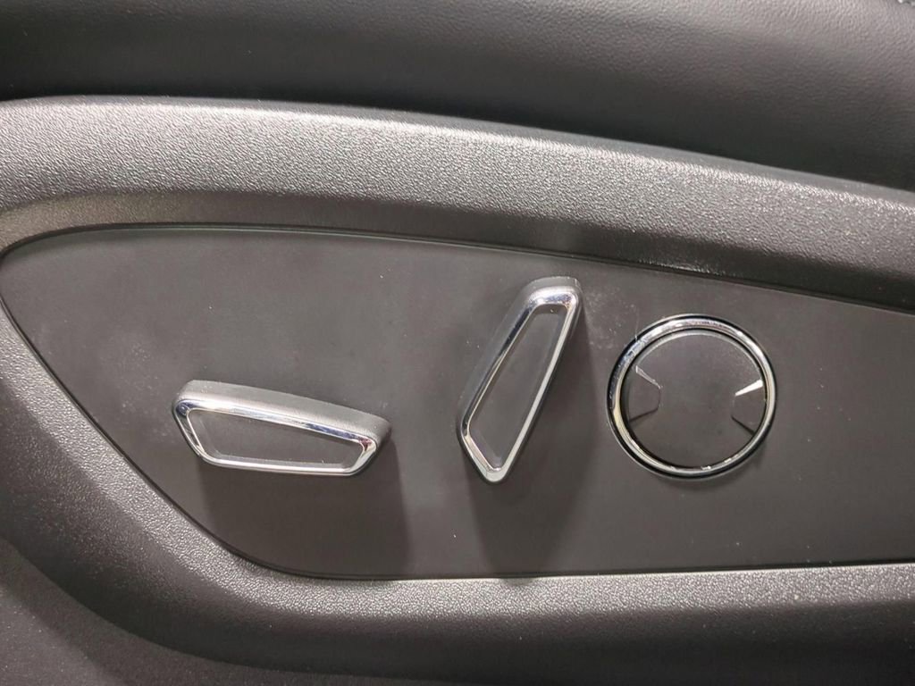 Certified 2023 Lincoln Nautilus Reserve image 14