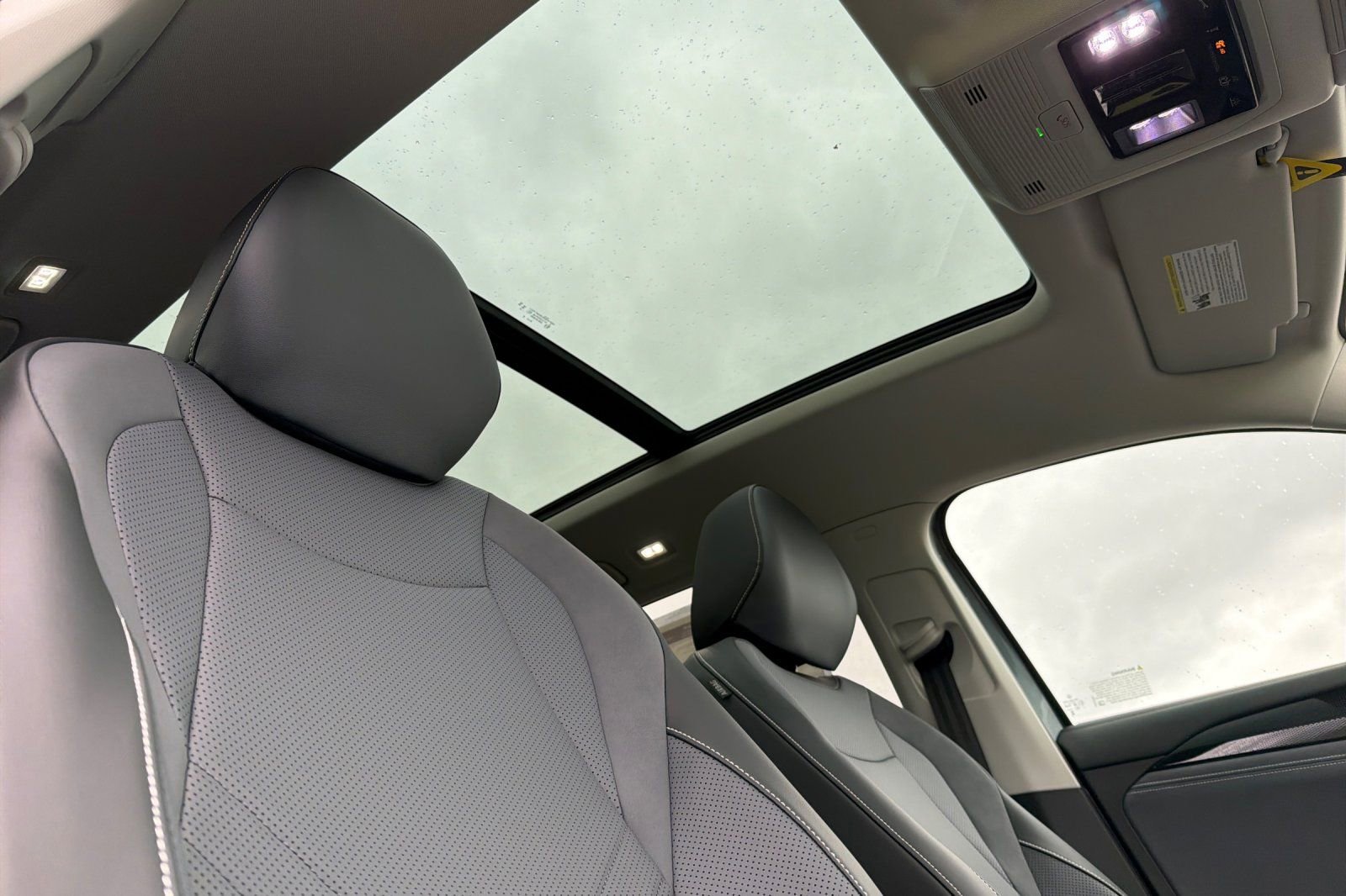 New 2026 Volkswagen Tiguan SE AWD/4WD image 16